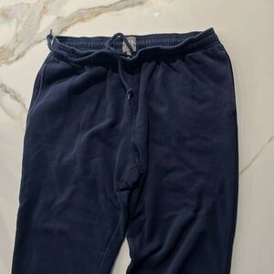 Men’s gap size medium tall, navy sweatpants, two side pockets, one back pocket